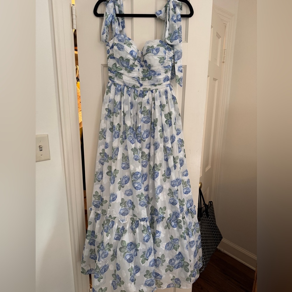 NWT Chic Blue Floral Maxi Dress